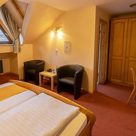 וילינגן Hotel Sauerlaender Hof מראה חיצוני תמונה