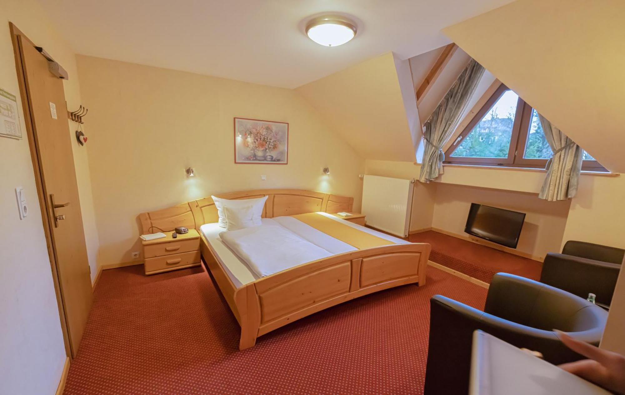 וילינגן Hotel Sauerlaender Hof מראה חיצוני תמונה