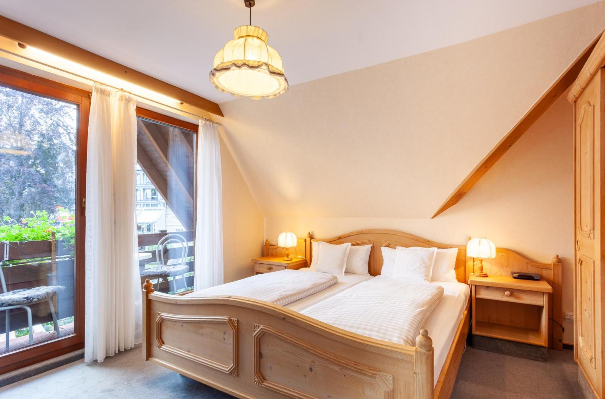וילינגן Hotel Sauerlaender Hof מראה חיצוני תמונה
